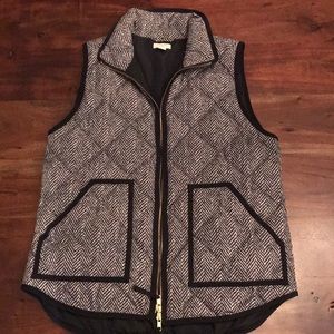 JCrew herringbone quilted vest - size M